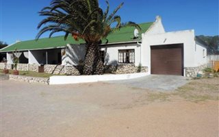2611 m² Farm in Long Acres