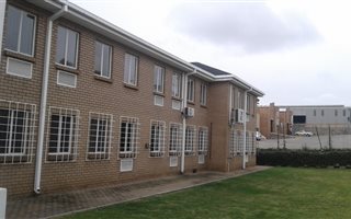 1558 m² Office Space in Spartan