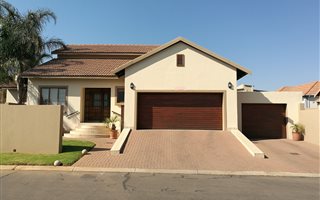 3 Bedroom House in Amberfield