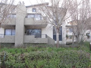 3 Bed Apartment in Somerset West Central