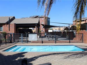2 Bed Apartment in Derdepoort