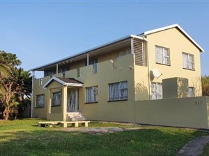 8 Bed House in Port Edward