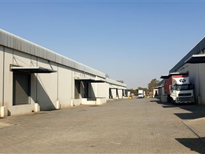 2650 m² Industrial space in Pomona