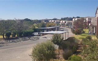2 Bedroom Apartment in Jackal Creek Golf Estate