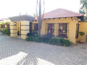 4 Bed House in Waterkloof