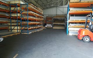 1230 m² Industrial space in Longmeadow