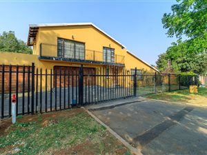 4 Bed House in Brackendowns