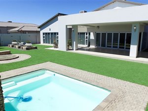 4 Bedroom House in Minerva Gardens