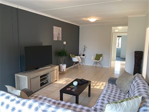 5 Bed House in Bothasig