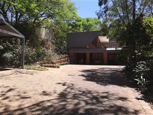 4 Bed House in Waterkloof Glen