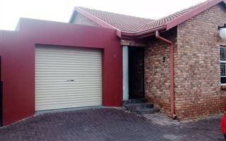 3 Bedroom Townhouse in Rensburg