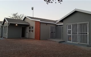 7 Bedroom House in Eldoraigne