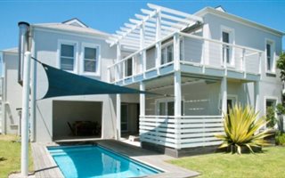 4 Bedroom House in Thesen Islands