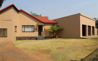 3 Bedroom House in General Alberts Park