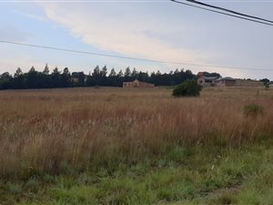 2.2 ha Land available in Blue Saddle Ranches