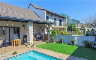 4 Bedroom House in Meerensee