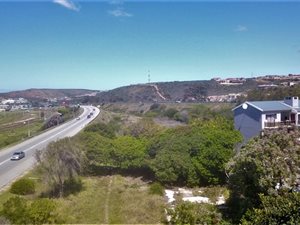 1.5 ha Farm in Hartenbos