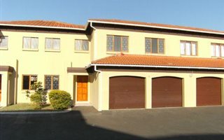 3 Bedroom Townhouse in Meerensee