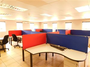 500 m² Office Space in Clubview