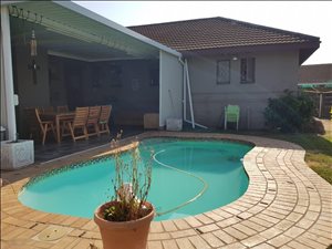 3 Bed House in Veld En Vlei