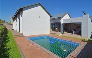 4 Bedroom House in The Hills