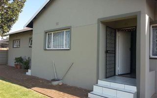 4 Bedroom House in Hazel Park