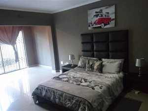 4 Bedroom House in Lenasia South