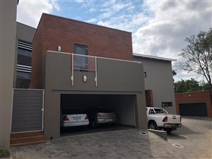 4 Bed Townhouse in Lynnwood