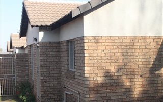 2 Bedroom Townhouse in Kanonkop