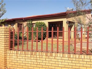4 Bed House in Lenasia