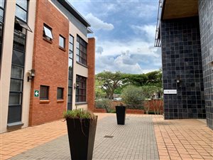 254 m² Office Space in Eco Park