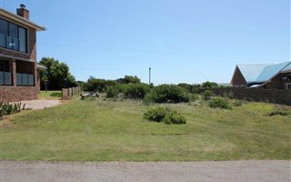 675 m² Land available in Vlees Bay