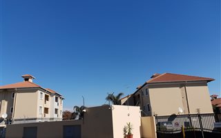 2 Bedroom Apartment in Halfway House