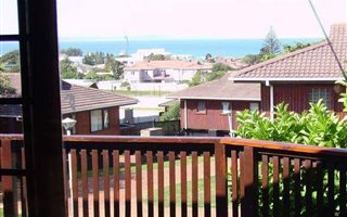 2 Bedroom House in Jeffreys Bay