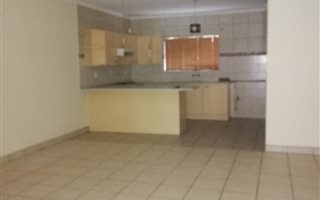 2 Bedroom Townhouse in Bronkhorstspruit