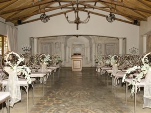 1350 m² Commercial space in Riviera