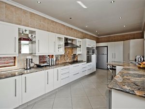 4 Bed House in Bramley