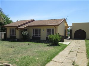 3 Bed House in Paradise