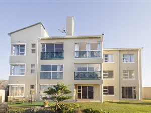2 Bed Apartment in Greenways Golf Estate