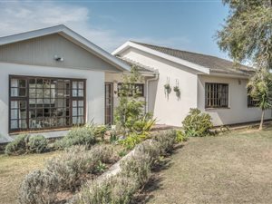 3 Bed House in Mangold Park