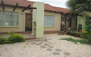 2 Bedroom Townhouse in Bendor