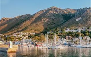 4 Bedroom Apartment in Gordons Bay Central