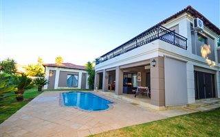4 Bedroom House in Ruimsig Country Estate