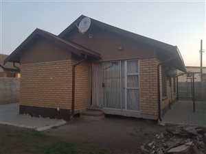 3 Bed House in Meriting
