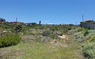 896 m² Land available in Dana Bay