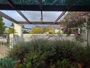 4 Bed Duplex in Die Boord