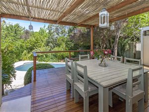 4 Bed House in Helderrand