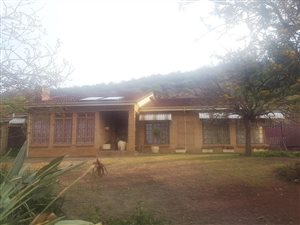 4 Bed House in Hillside