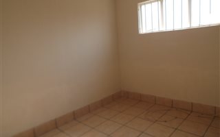1 Bedroom Garden Cottage in Brackendowns