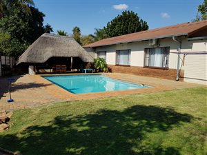 4 Bed House in Eloffsdal